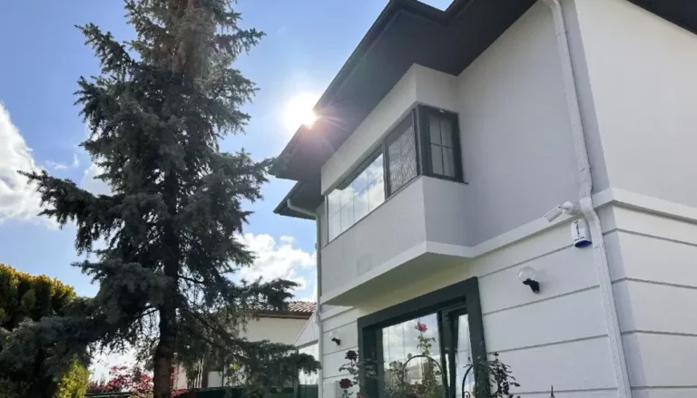 güneş enerjili ısı pompalı özel villa